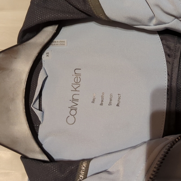 Calvin Klein Women's Mesh Back Raincoat, Chambray Blue, X-Small - Picture 3 of 8